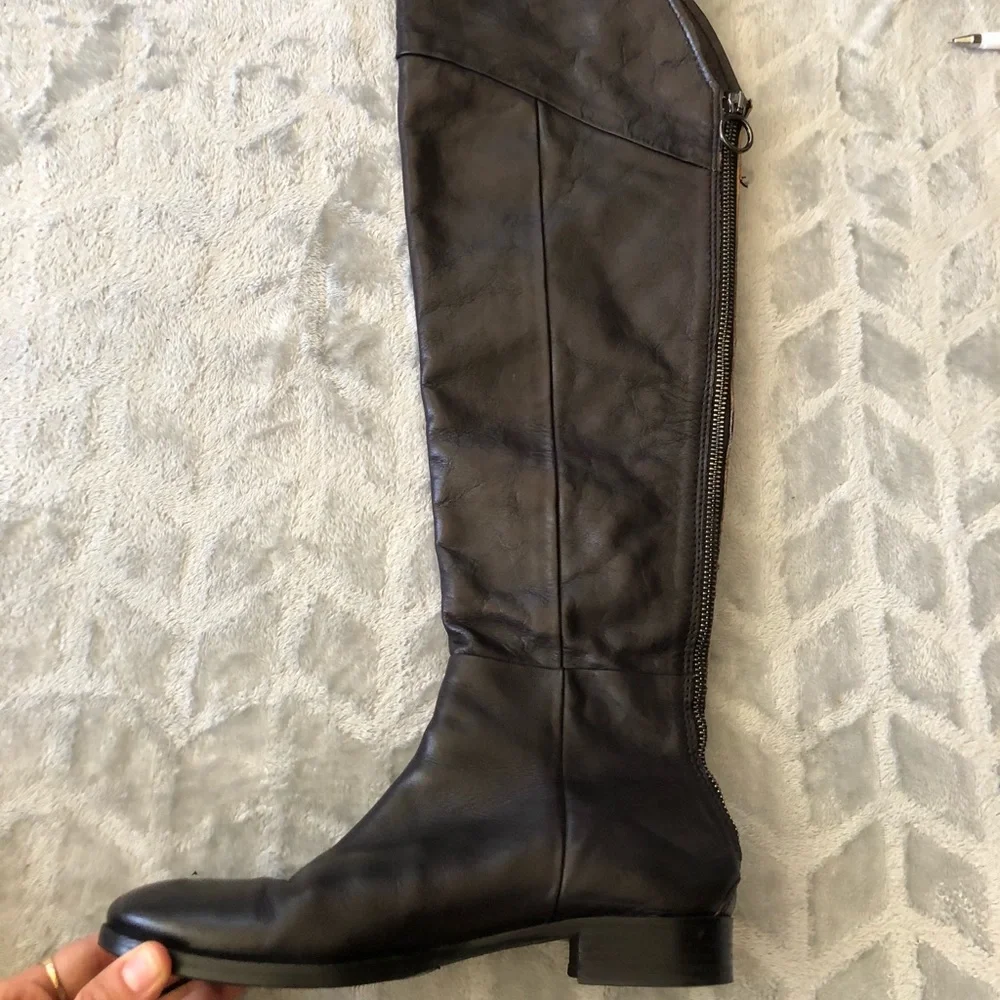 Classic Over-the-Knee Leather Boots in Black